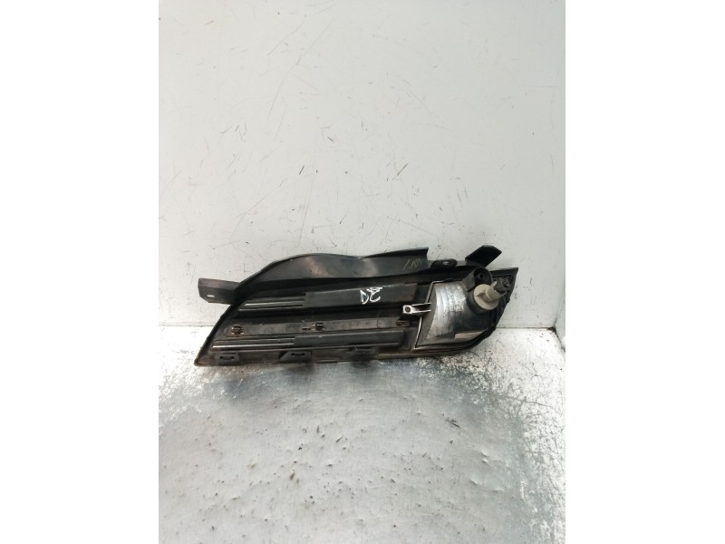 Recambio de rejilla delantera para nissan micra iii (k12) 1.2 16v referencia OEM IAM  DERECHA 2003