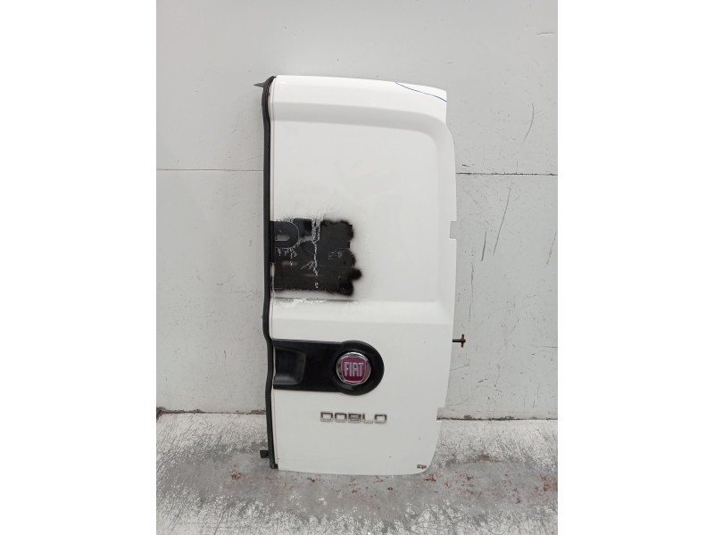 Recambio de puerta trasera derecha para fiat doblo cargo (263_) 1.3 d multijet referencia OEM IAM  5P 