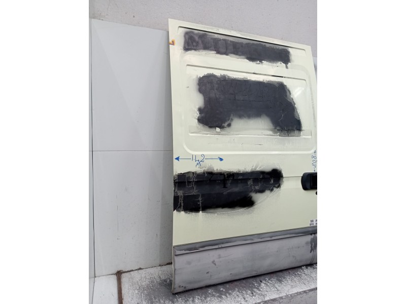 Recambio de puerta lateral corredera derecha para iveco daily iii furgoneta 35 s 11 v,35 c 11 v referencia OEM IAM  5P 