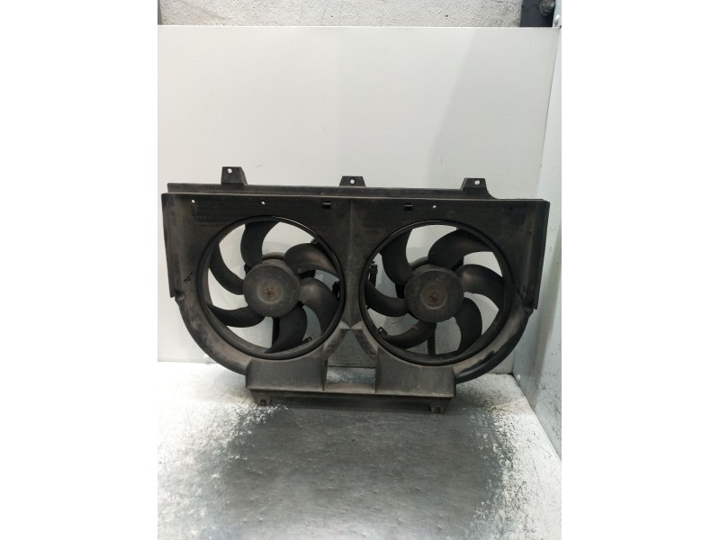 Recambio de electroventilador para nissan serena (c23) 2.3 d referencia OEM IAM 214109C0D6 025880 1992