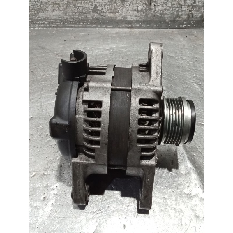 Recambio de alternador para alfa romeo spider (177) 2.4 jtd 20v referencia OEM IAM 50500728 1042105021 