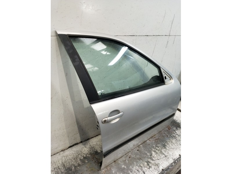 Recambio de puerta delantera derecha para seat toledo i (1l2) 1.9 tdi referencia OEM IAM  5P 1999