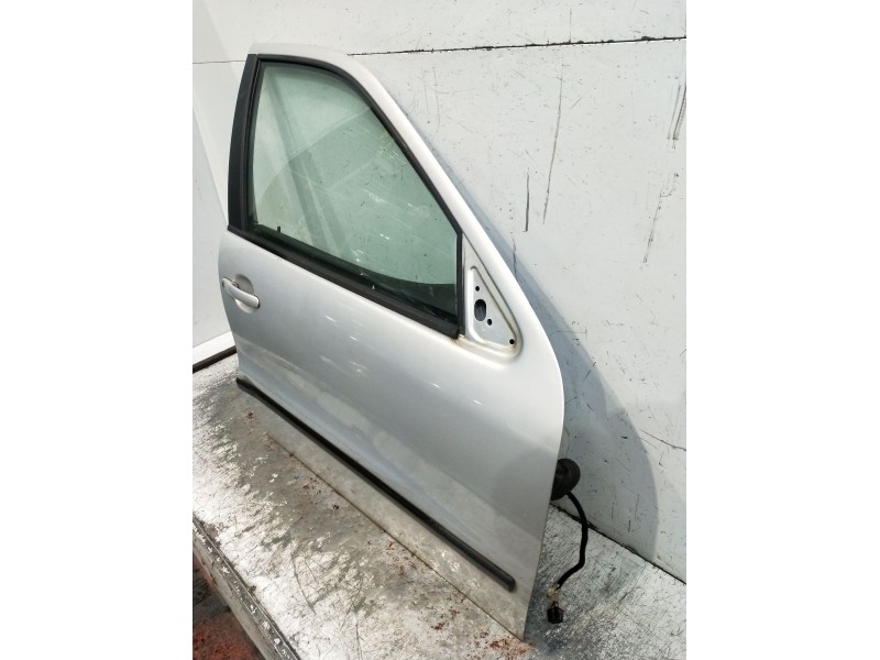 Recambio de puerta delantera derecha para seat toledo i (1l2) 1.9 tdi referencia OEM IAM  5P 1999