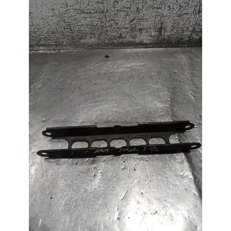 Recambio de brazo suspension inferior trasero izquierdo para bmw 1 coupé (e82) 123 d referencia OEM IAM   ANTERIOR
