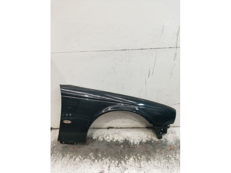 Recambio de aleta delantera derecha para jaguar xj 2.7 d xj6 executive referencia OEM IAM   2005