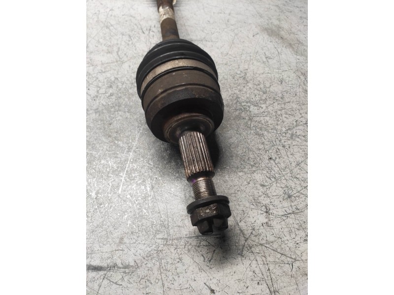 Recambio de transmision delantera izquierda para renault scenic iii authentique referencia OEM IAM 8200847584  