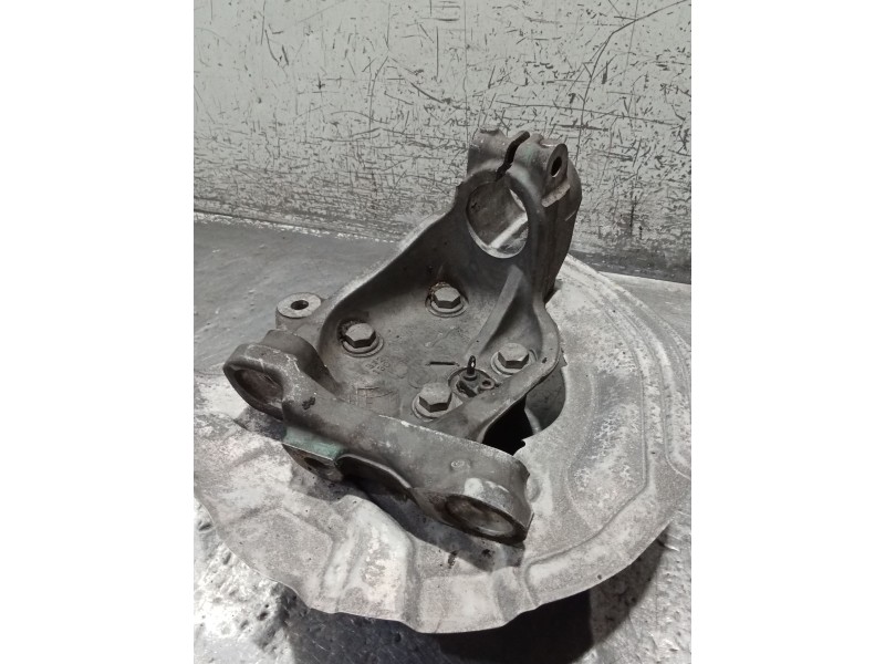 Recambio de mangueta delantera izquierda para bmw 1 coupé (e82) 123 d referencia OEM IAM   