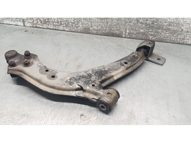 Recambio de brazo suspension inferior delantero izquierdo para citroën xsara (n1) 1.9 td referencia OEM IAM   
