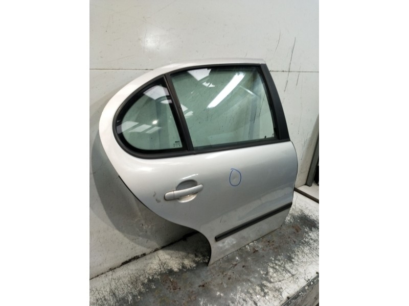 Recambio de puerta trasera derecha para seat toledo i (1l2) 1.9 tdi referencia OEM IAM  5P 1999