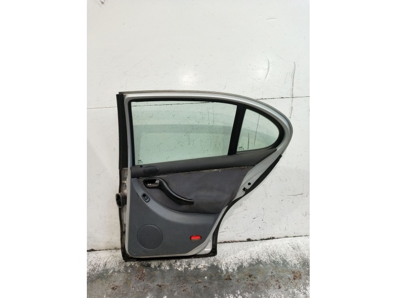 Recambio de puerta trasera derecha para seat toledo i (1l2) 1.9 tdi referencia OEM IAM  5P 1999