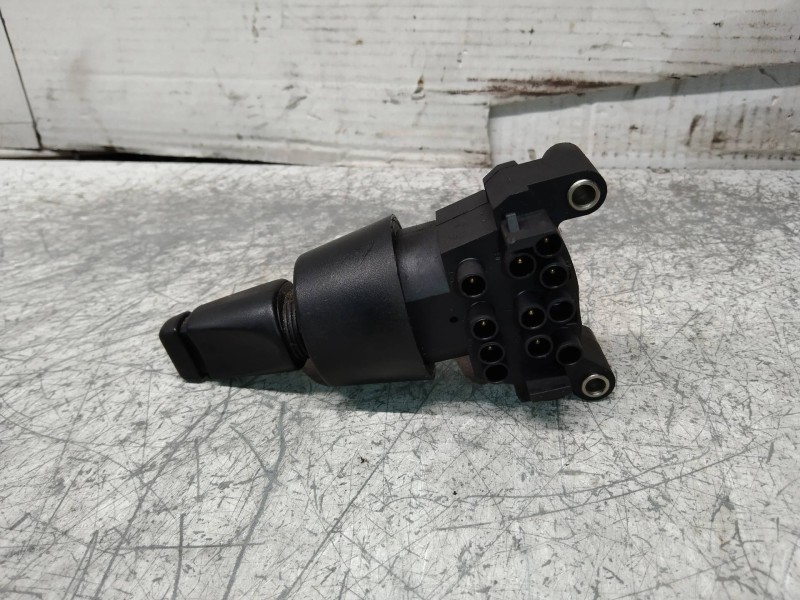 Recambio de mando limpia para ford escort berlina cl referencia OEM IAM 86AG17K478  