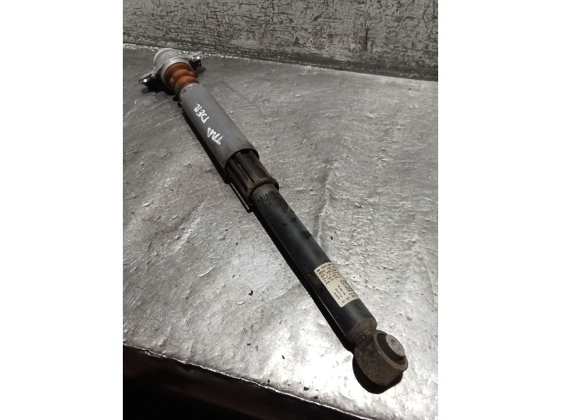 Recambio de amortiguador trasero derecho para audi a3 sportback (8va) ambiente referencia OEM IAM   