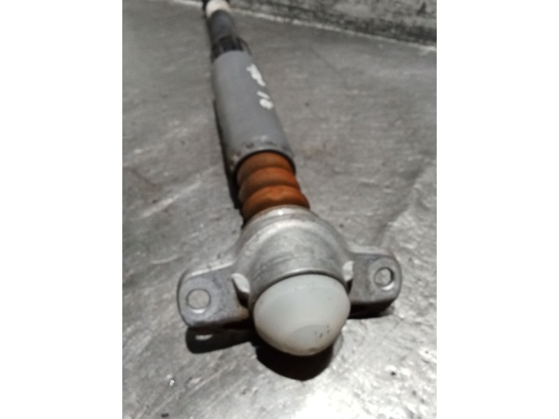 Recambio de amortiguador trasero izquierdo para audi a3 sportback (8va) ambiente referencia OEM IAM   