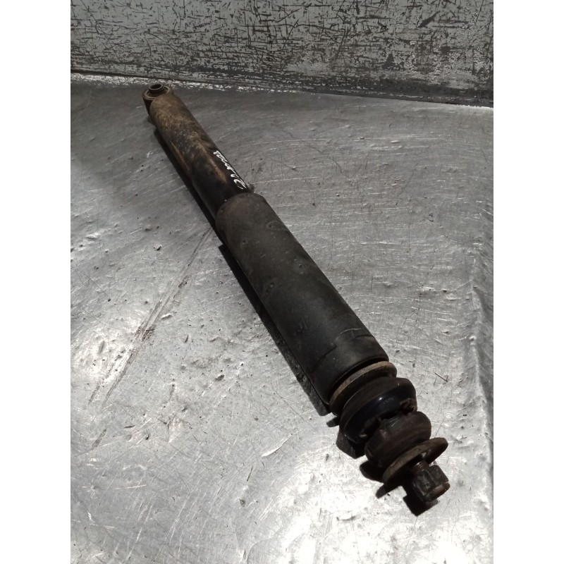 Recambio de amortiguador trasero izquierdo para kia sorento i (jc) 2.5 crdi referencia OEM IAM   