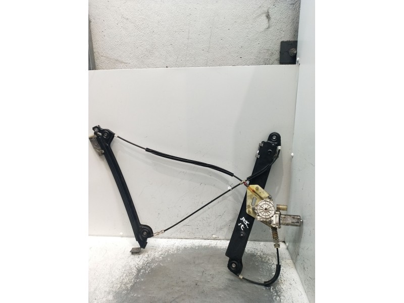 Recambio de elevalunas delantero izquierdo para bmw 1 coupé (e82) 123 d referencia OEM IAM  2P 2007