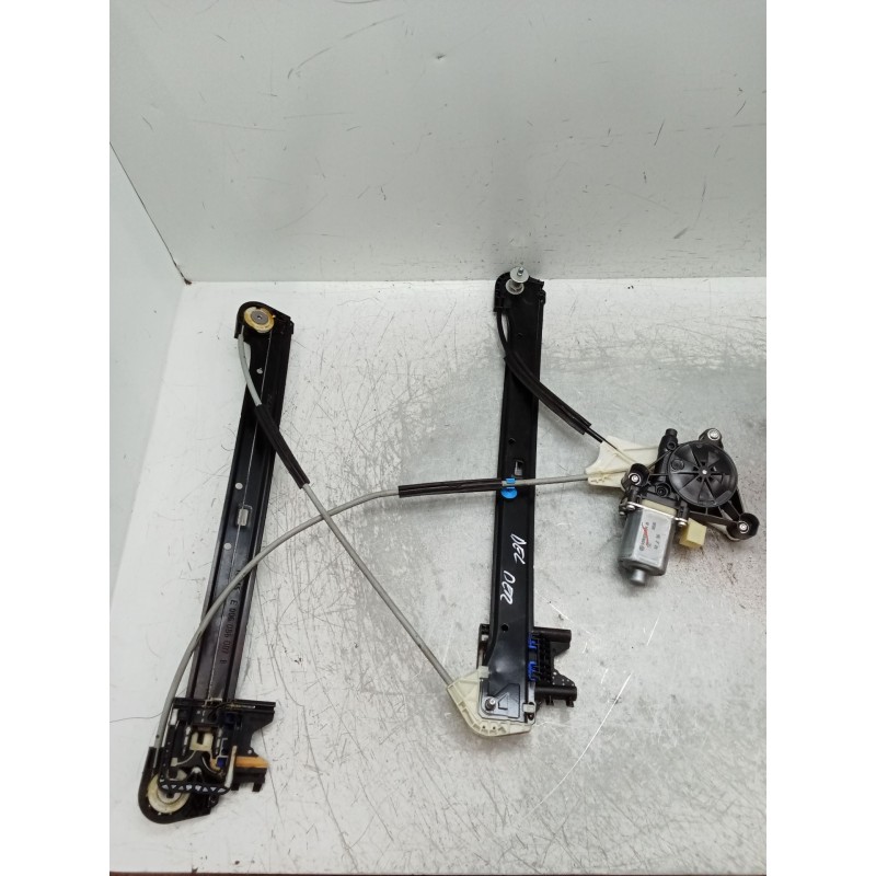 Recambio de elevalunas delantero derecho para audi a3 sportback (8va) ambiente referencia OEM IAM 0130822717 S850202099 8V483746