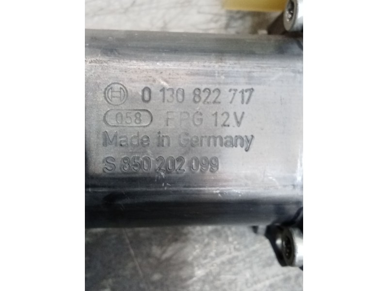 Recambio de elevalunas delantero derecho para audi a3 sportback (8va) ambiente referencia OEM IAM 0130822717 S850202099 8V483746