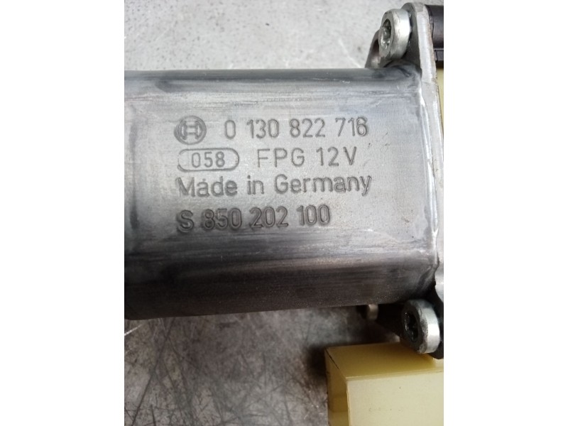 Recambio de elevalunas delantero izquierdo para audi a3 sportback (8va) ambiente referencia OEM IAM 0130822718 S850202100 8V4837