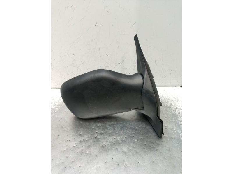 Recambio de retrovisor derecho para nissan serena (c23) 2.3 d referencia OEM IAM  MANUAL 1992