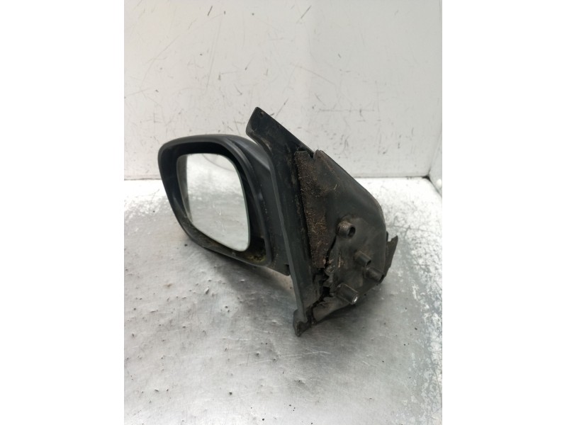 Recambio de retrovisor izquierdo para nissan serena (c23) 2.3 d referencia OEM IAM  MANUAL 1992