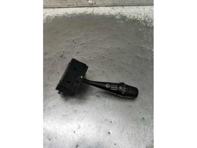 Recambio de mando limpia para nissan serena (c23) 2.3 d referencia OEM IAM   1992