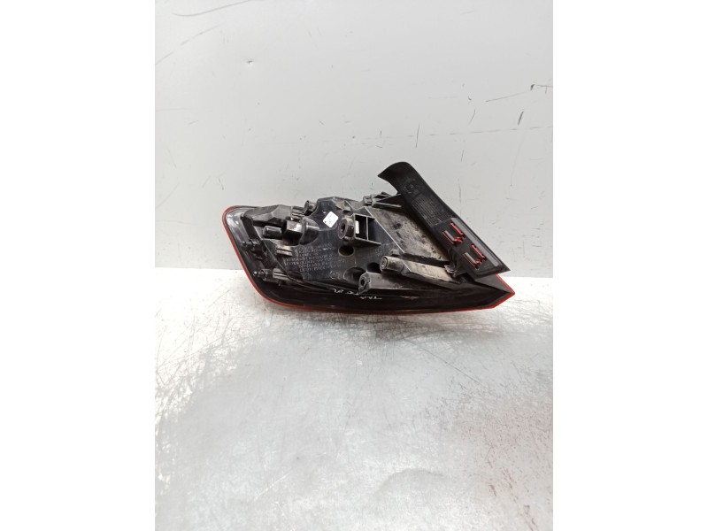 Recambio de piloto trasero derecho para audi a3 sportback (8va) ambiente referencia OEM IAM 8V4945096D 81100202504 8V4945096D LE