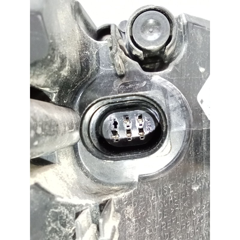 Recambio de piloto trasero derecho para audi a3 sportback (8va) ambiente referencia OEM IAM 8V4945096D 81100202504 8V4945096D LE