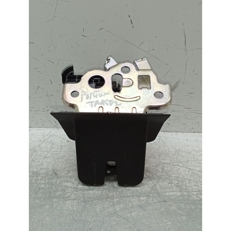 Recambio de motor cierre centralizado porton para audi a3 sportback (8va) ambiente referencia OEM IAM 8RO327505 5P 