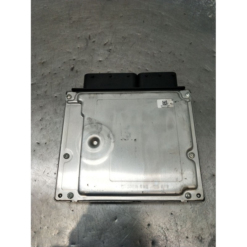 Recambio de centralita motor uce para bmw 1 coupé (e82) 123 d referencia OEM IAM 0281013776 7809002 1039S23980 2007