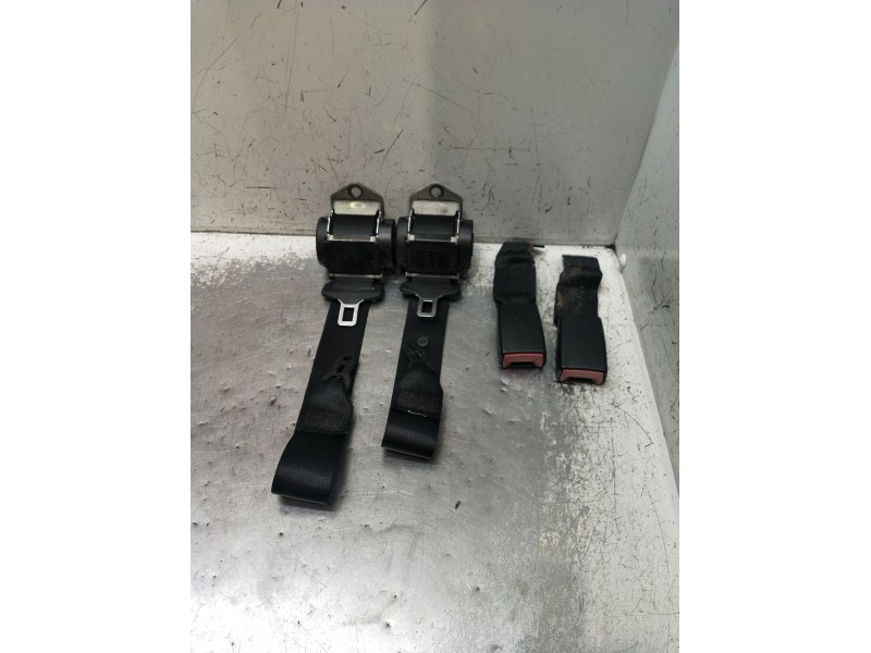 Recambio de juego cinturones trasero para bmw 1 coupé (e82) 123 d referencia OEM IAM  2P 2007