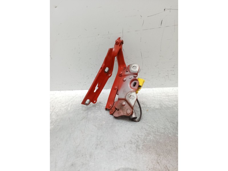 Recambio de bisagra capot para audi a3 sportback (8va) ambiente referencia OEM IAM 8V0823301F 8V0823823f 0589P1000192