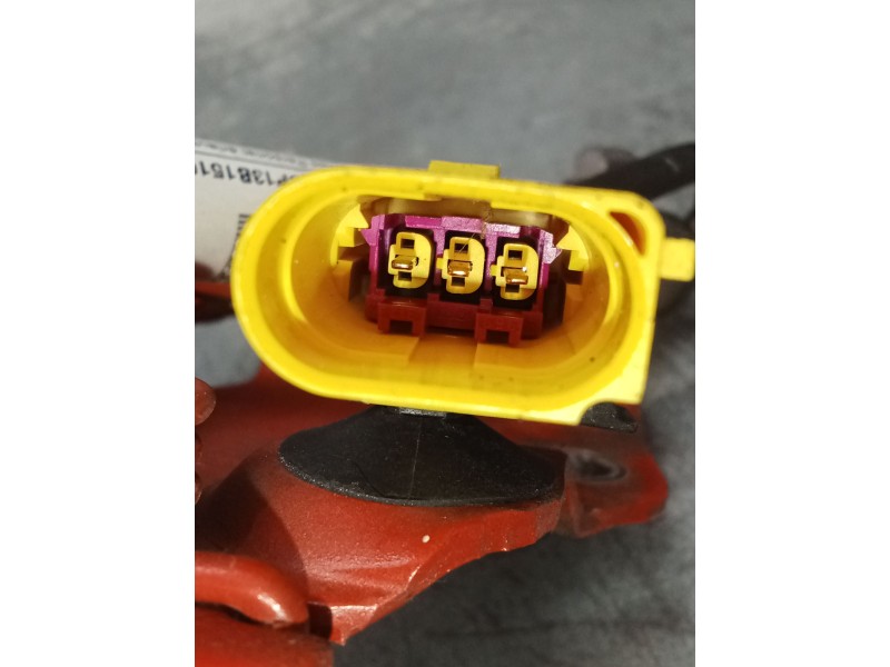 Recambio de bisagra capot para audi a3 sportback (8va) ambiente referencia OEM IAM 8V0823301F 8V0823823f 0589P1000192