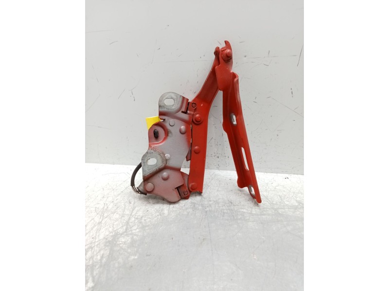 Recambio de bisagra capot para audi a3 sportback (8va) ambiente referencia OEM IAM 8V0823823F 0589P1000192 8V0823302F