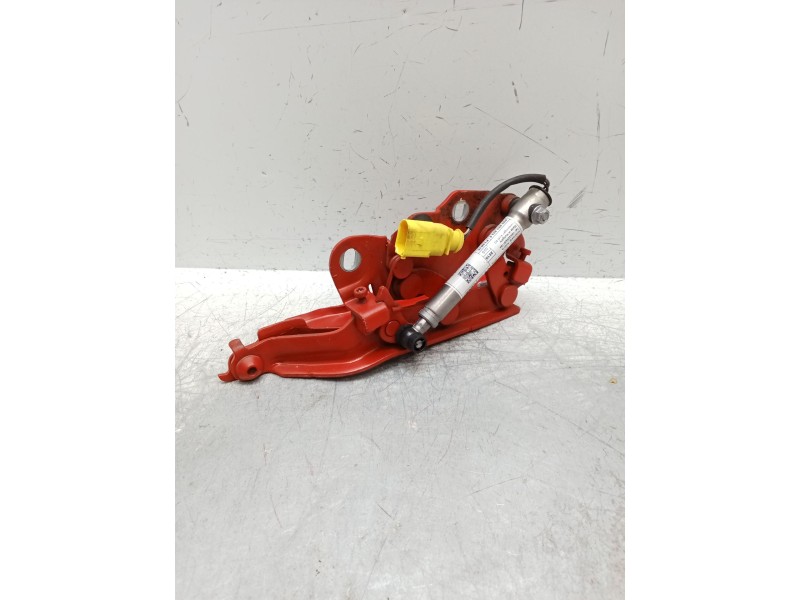 Recambio de bisagra capot para audi a3 sportback (8va) ambiente referencia OEM IAM 8V0823823F 0589P1000192 8V0823302F