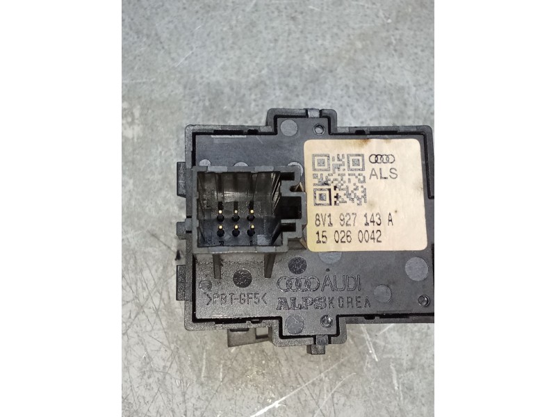 Recambio de mando multifuncion para audi a3 sportback (8va) ambiente referencia OEM IAM 8V1927143A 150260042 