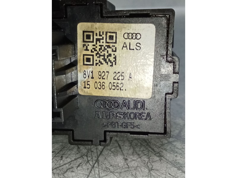 Recambio de mando multifuncion para audi a3 sportback (8va) ambiente referencia OEM IAM 8V1927225A 150360562 