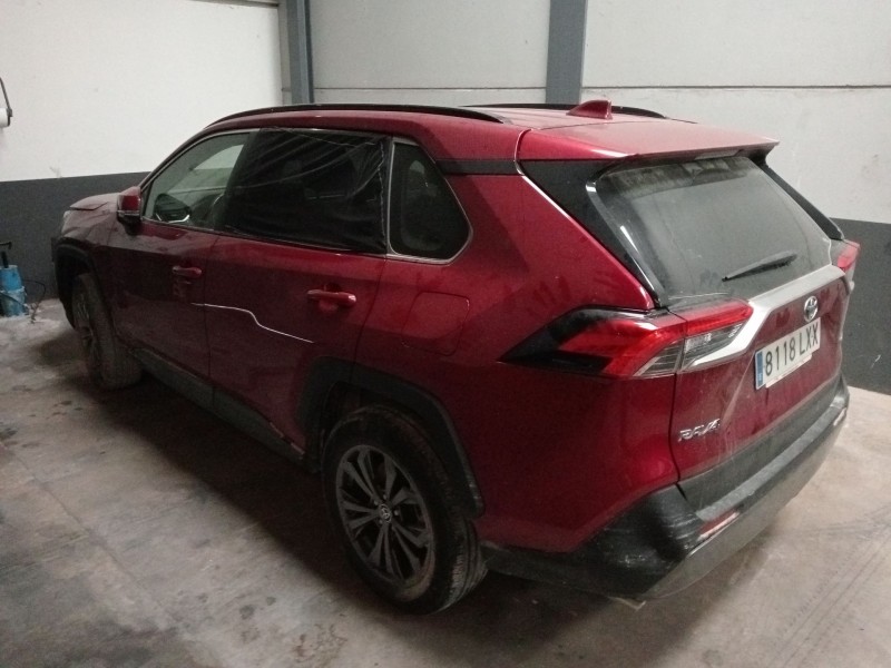 toyota rav 4 v (_a5_, _h5_) del año 2022