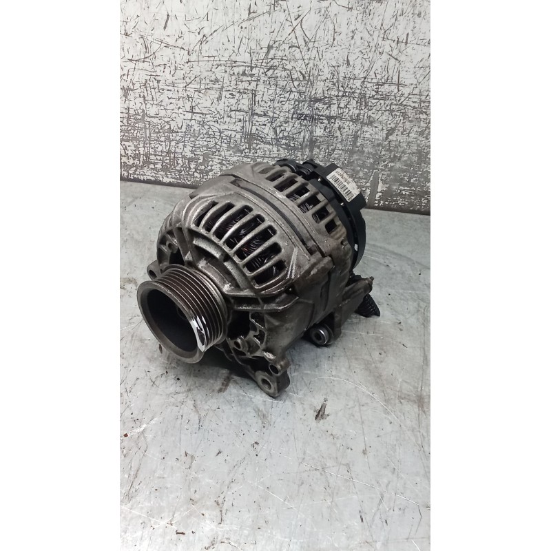 Recambio de alternador para volkswagen transporter t4 furgoneta (70a, 70h, 7da, 7dh, 70j) 2.5 tdi referencia OEM IAM 0124515035 