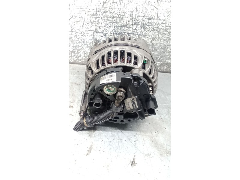 Recambio de alternador para volkswagen transporter t4 furgoneta (70a, 70h, 7da, 7dh, 70j) 2.5 tdi referencia OEM IAM 0124515035 
