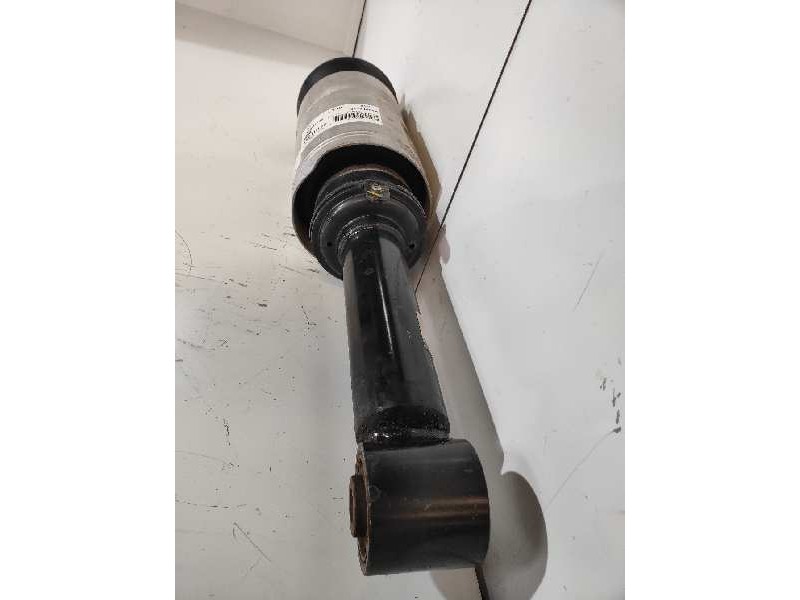 Recambio de amortiguador delantero izquierdo para land rover discovery v6 td se referencia OEM IAM 22241484A RNB501580 RSC500190