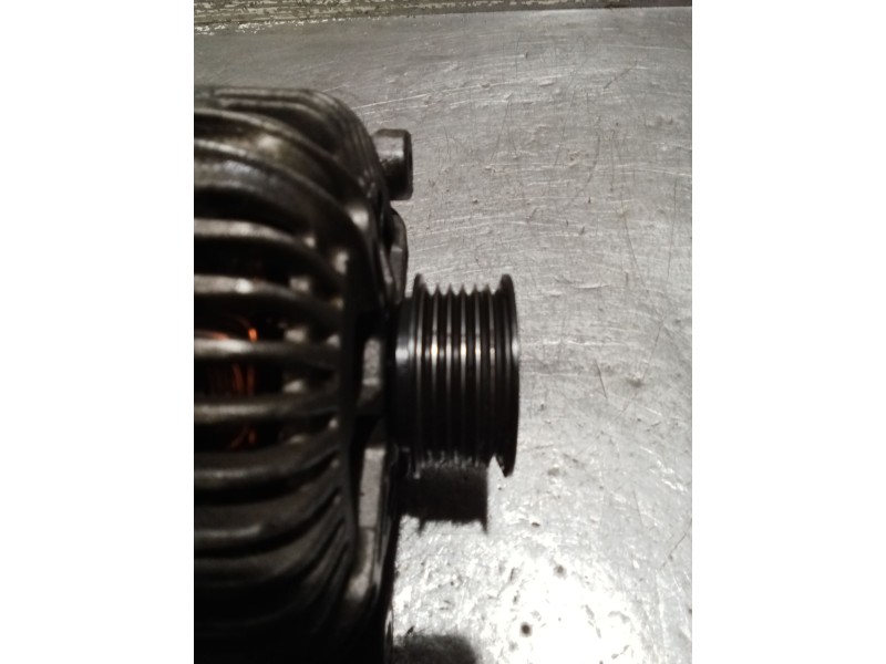 Recambio de alternador para bmw 5 (e60) 520 d referencia OEM IAM 7797521 2543304A 