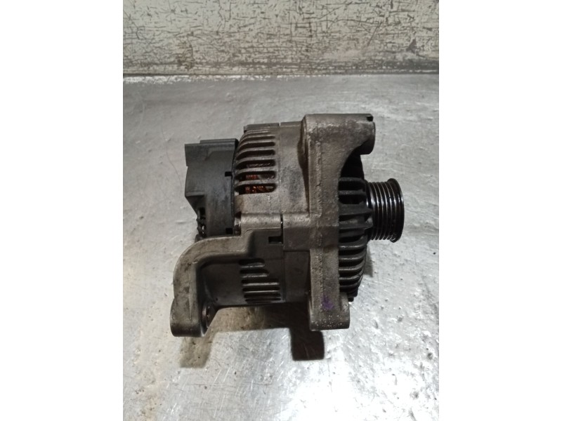 Recambio de alternador para bmw 5 (e60) 520 d referencia OEM IAM 7797521 2543304A 