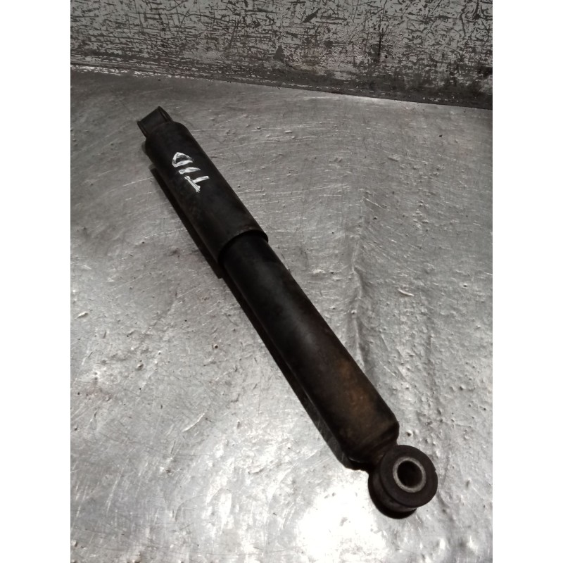 Recambio de amortiguador trasero derecho para iveco daily iii furgoneta 35 s 11 v,35 c 11 v referencia OEM IAM   