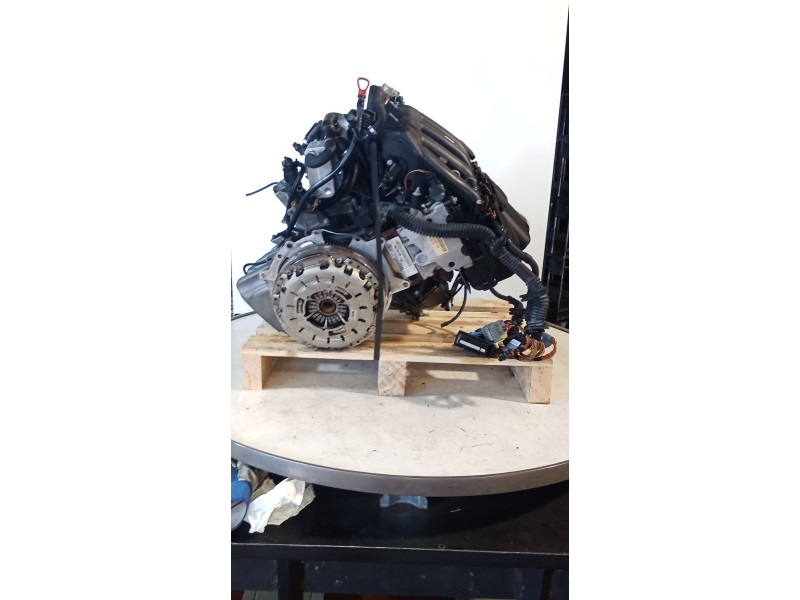 Recambio de motor completo para bmw 5 (e60) 520 d referencia OEM IAM 204D4 BOSCH 82756100