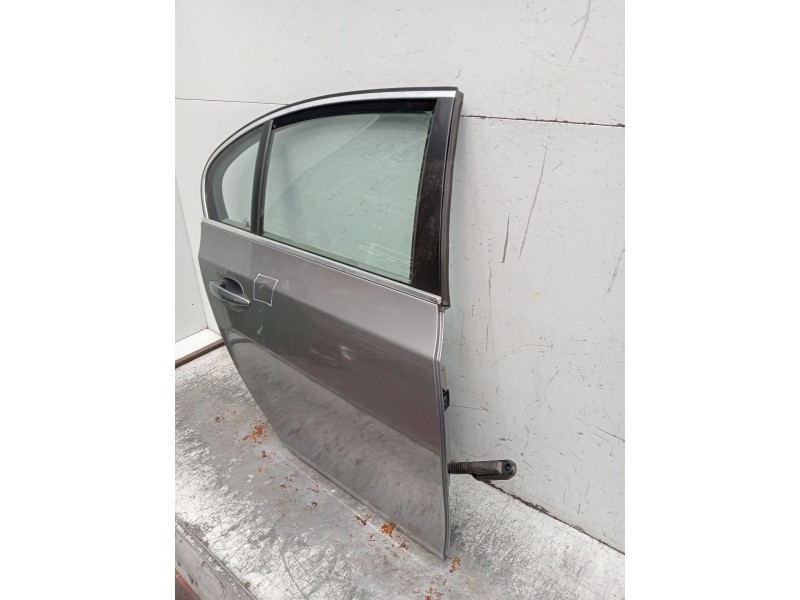 Recambio de puerta trasera derecha para bmw 5 (e60) 520 d referencia OEM IAM  VER FOTOS 