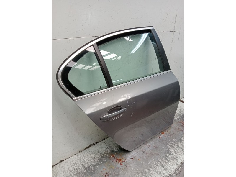 Recambio de puerta trasera derecha para bmw 5 (e60) 520 d referencia OEM IAM  VER FOTOS 
