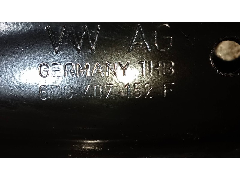 Recambio de brazo suspension inferior delantero derecho para skoda fabia 1.0 tsi referencia OEM IAM 6R0407152F  