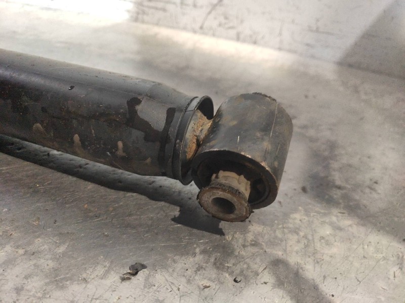 Recambio de amortiguador trasero izquierdo para renault scenic iii authentique referencia OEM IAM 562100018R  