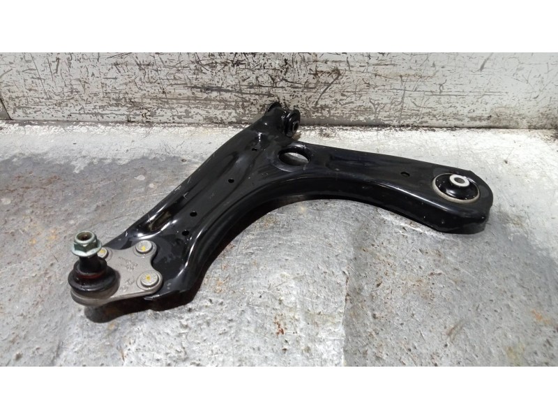 Recambio de brazo suspension inferior delantero izquierdo para skoda fabia 1.0 tsi referencia OEM IAM 6R0407151F  