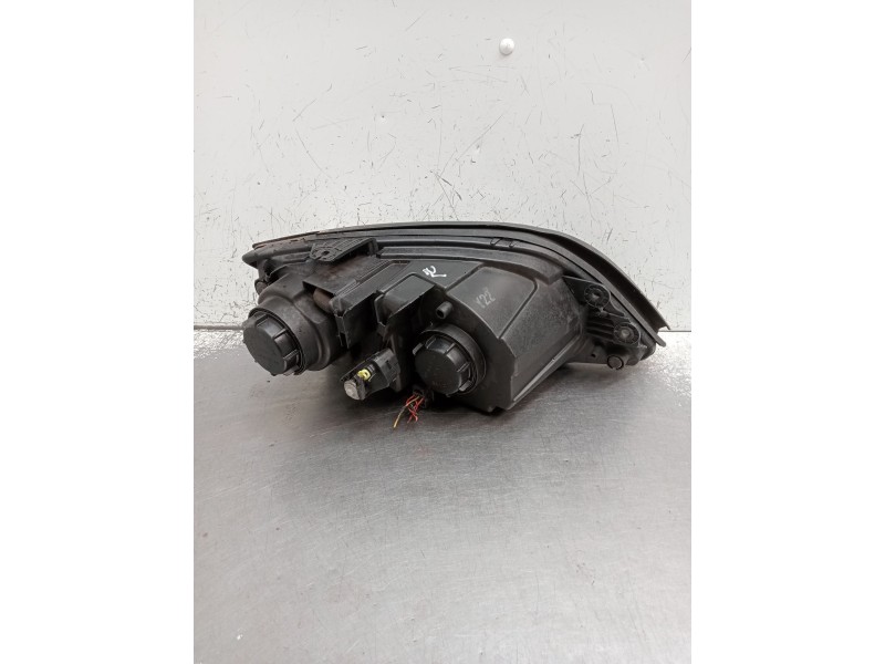 Recambio de faro izquierdo para kia sorento i (jc) 2.5 crdi referencia OEM IAM   2006
